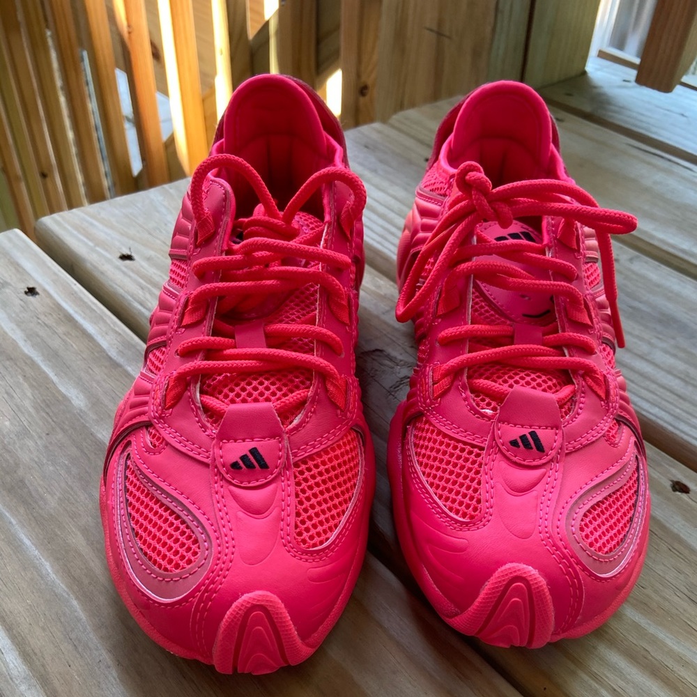 Addidas Women’s Shoes Size 5.5-Hot Pink